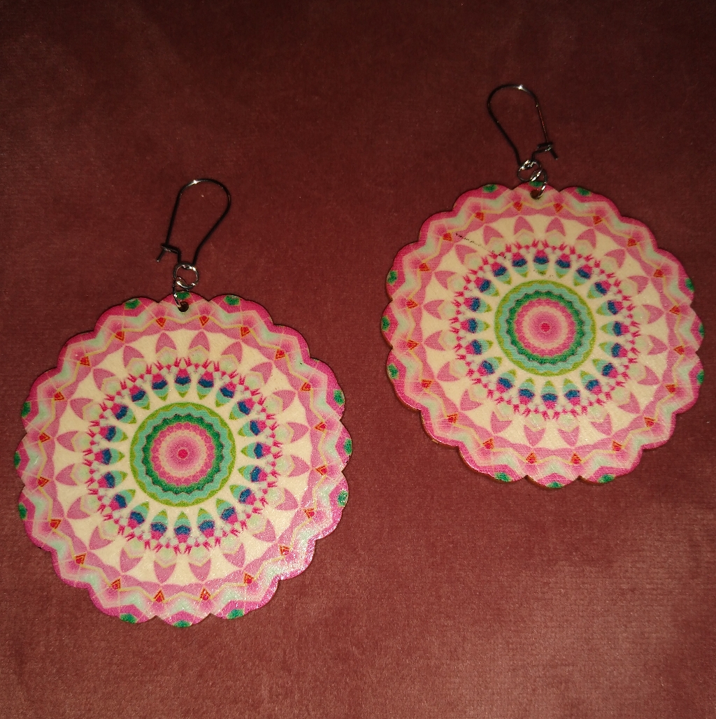 Bogo Flower Mandala Earrings Boho Round Wood Pink Green Floral Festival New 38$